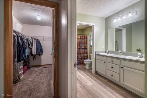 Entry Way - 243 Forest Park Dr, Lagrange, OH 44050 photo 2 of 2