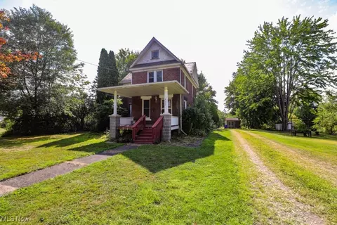 5677 S Prospect St, Ravenna, OH 44266