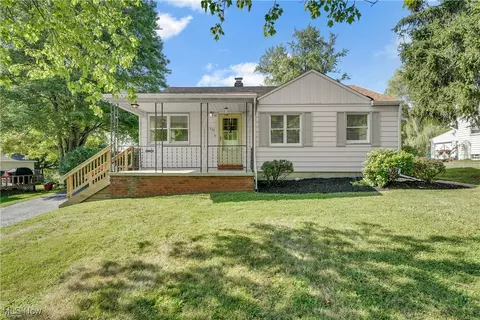 332 S Hambden St, Chardon, OH 44024