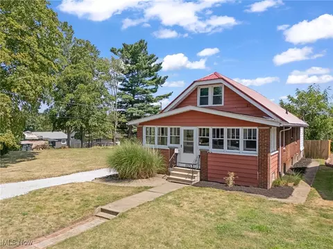 Exterior - 2575 Christensen Ave, Akron, OH 44314 photo 2 of 8