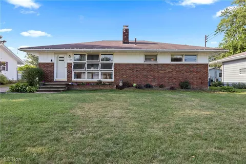 1327 W 39th St, Lorain, OH 44053