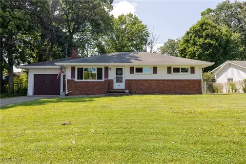 258 S Navarre Ave, Austintown, OH 44515