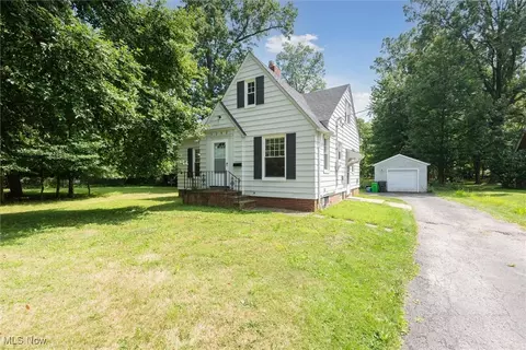 4258 Bluestone Rd, South Euclid, OH 44121