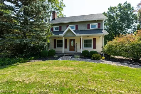 17477 Station Rd, Columbia Station, OH 44028