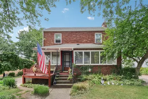625 Eagle St, Fairport Harbor, OH 44077
