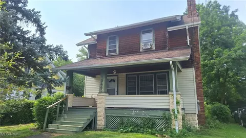 1544 E 214th St, Euclid, OH 44117