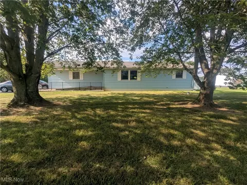 4055 Old Wheeling Rd, Zanesville, OH 43701