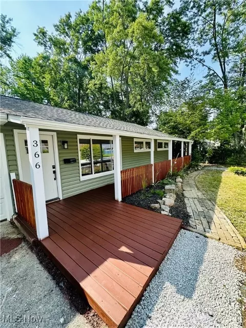 366 Adrian Dr, Berea, OH 44017
