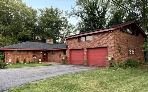 113 Clark Rd, Saint Clairsville, OH 43950