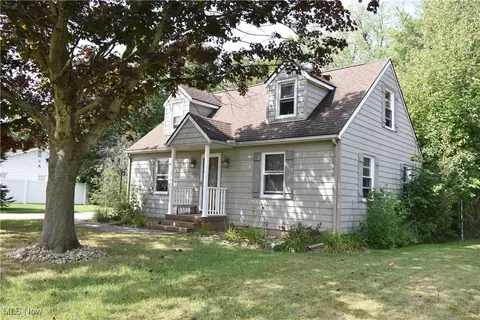 3011 Avondale Ave, Ashtabula, OH 44004 photo 3