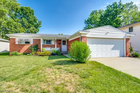 212 Georgia Ave, Elyria, OH 44035