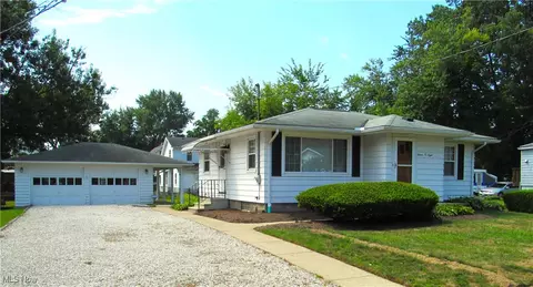 708 Francis Ave, Cuyahoga Falls, OH 44221