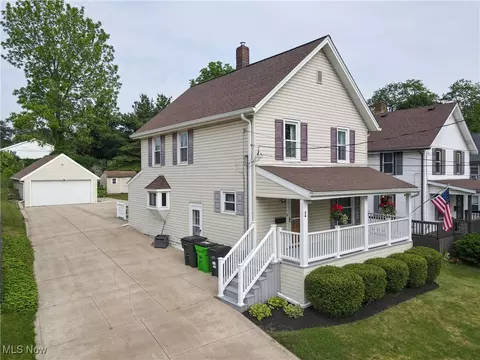 26 Walnut Ct, Mogadore, OH 44260