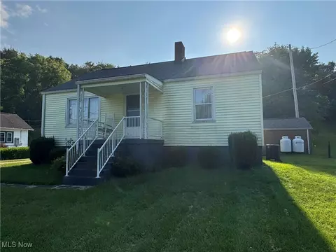 49770 Fairpoint Maynard Rd, Saint Clairsville, OH 43950