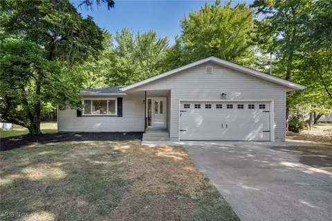 7979 Bellflower Rd, Mentor, OH 44060