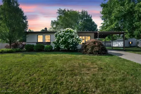 2314 Lynnwood Dr, Stow, OH 44224