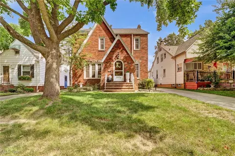 8606 Bauerdale Ave, Parma, OH 44129