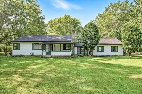 8028 Mines Rd, Warren, OH 44484