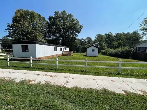 116 Mill St E, Senecaville, OH 43780