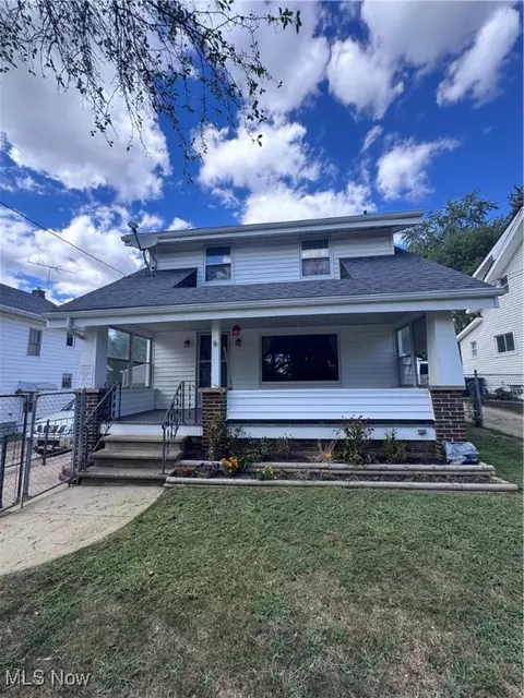23 Selden Ave, Akron, OH 44301