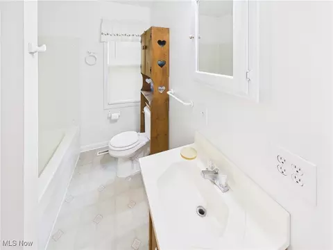 Bath - 819 W 4th St, Williamstown, WV 26187 photo 2 of 2