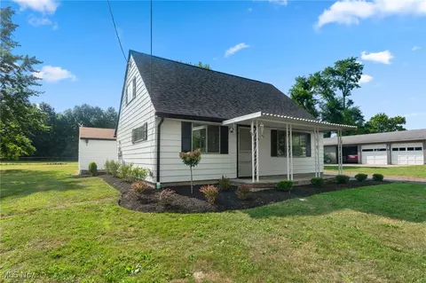 5387 Hoagland Blackstub Rd, Cortland, OH 44410