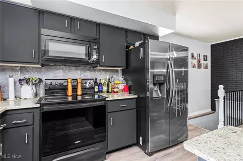 Kitchen - 680 West St, Wadsworth, OH 44281 photo 3 of 3