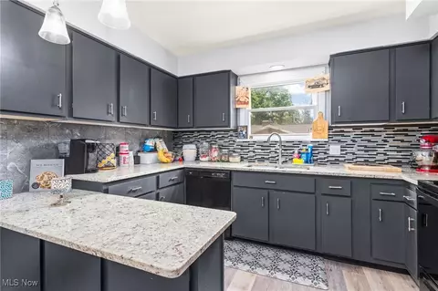 Kitchen - 680 West St, Wadsworth, OH 44281 photo 2 of 3