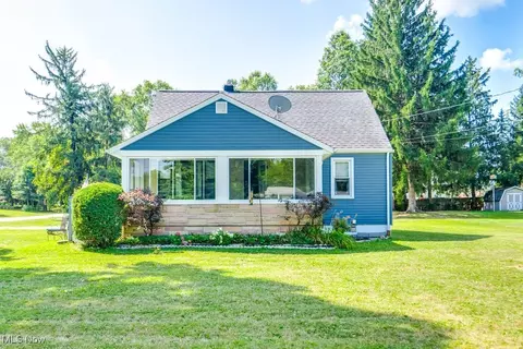5103 E Rockwell Rd, Youngstown, OH 44515