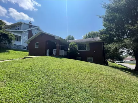 1200 40th St, Parkersburg, WV 26104
