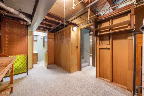 Entry Way - 327 E 280th St, Euclid, OH 44132 photo 1 of 1