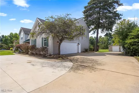 5960 Ford Rd, Elyria, OH 44035 photo 2