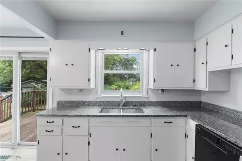 3931 Rosalind Dr, Rootstown, OH 44272 photo 12