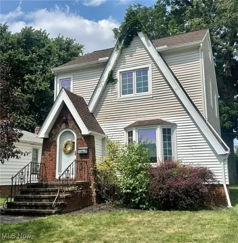 6706 Kenneth Ave, Parma, OH 44129