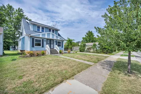 714 E 232nd St, Euclid, OH 44123 photo 2