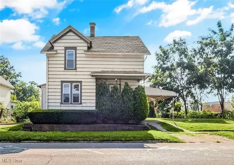 518 N Vine St, Orrville, OH 44667