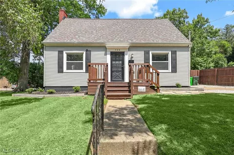 536 E North St, Wooster, OH 44691