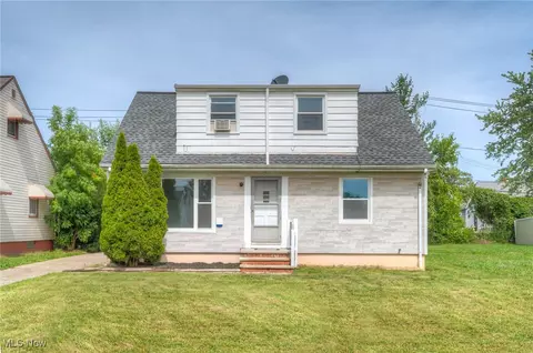 12911 Shady Oak Blvd, Garfield Heights, OH 44125