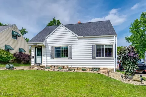 2446 23rd St, Cuyahoga Falls, OH 44223