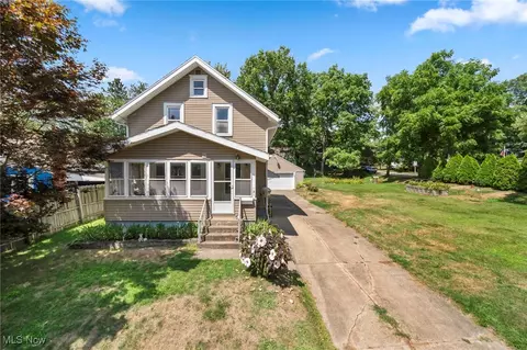121 Yonker St, Barberton, OH 44203