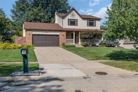 7754 Arbor Dr, Parma, OH 44130