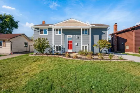 16310 Richard Dr, Brook Park, OH 44142