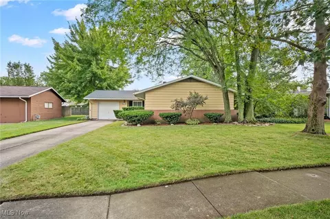 Exterior - 525 Beeler Dr, Berea, OH 44017 photo 2 of 7