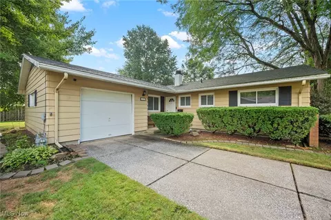Exterior - 525 Beeler Dr, Berea, OH 44017 photo 3 of 7