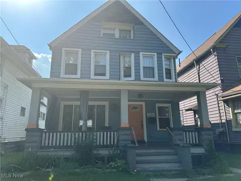 3284 Scranton Rd, Cleveland, OH 44109