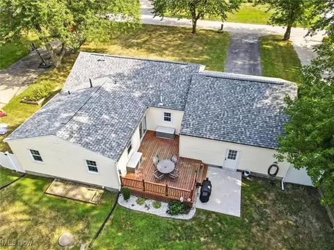 Exterior - 2011 E 52nd St, Ashtabula, OH 44004 photo 4 of 5