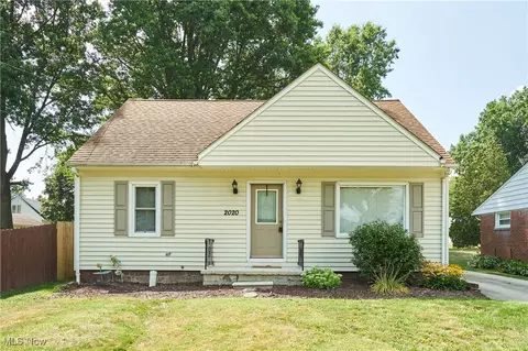 2020 Deming St, Cuyahoga Falls, OH 44221