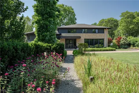 24199 Shaker Blvd, Shaker Heights, OH 44122