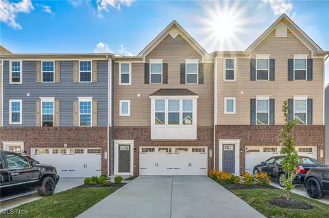 4021 N Steels Cir, Cuyahoga Falls, OH 44223