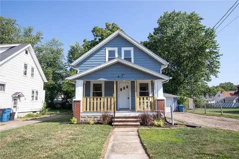 1240 W 22nd St, Lorain, OH 44052